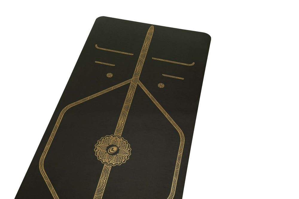 Liforme Black & Gold Travel Yoga Mat - Black/Gold image 4