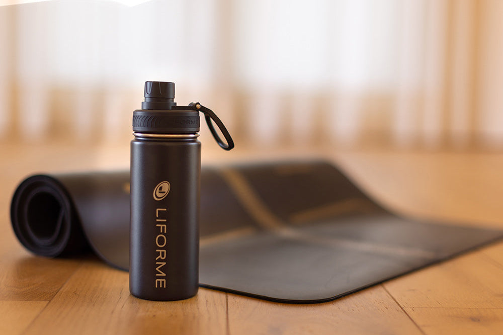 Liforme Water Bottle 520ml - Black image 5