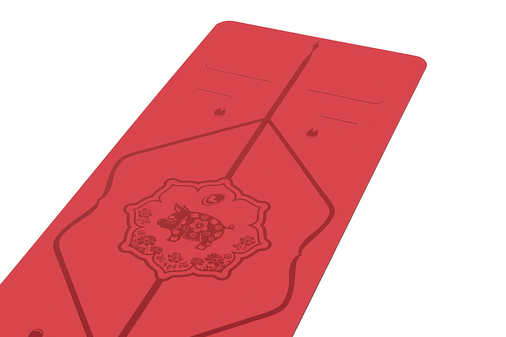 Liforme Zodiac Animal Yoga Mat - Year of the Pig image 3